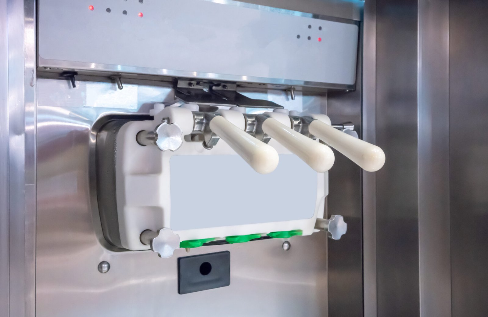 Three,Faucets,Commercial,Soft,Serve,Ice,Cream,Machine,In,Store