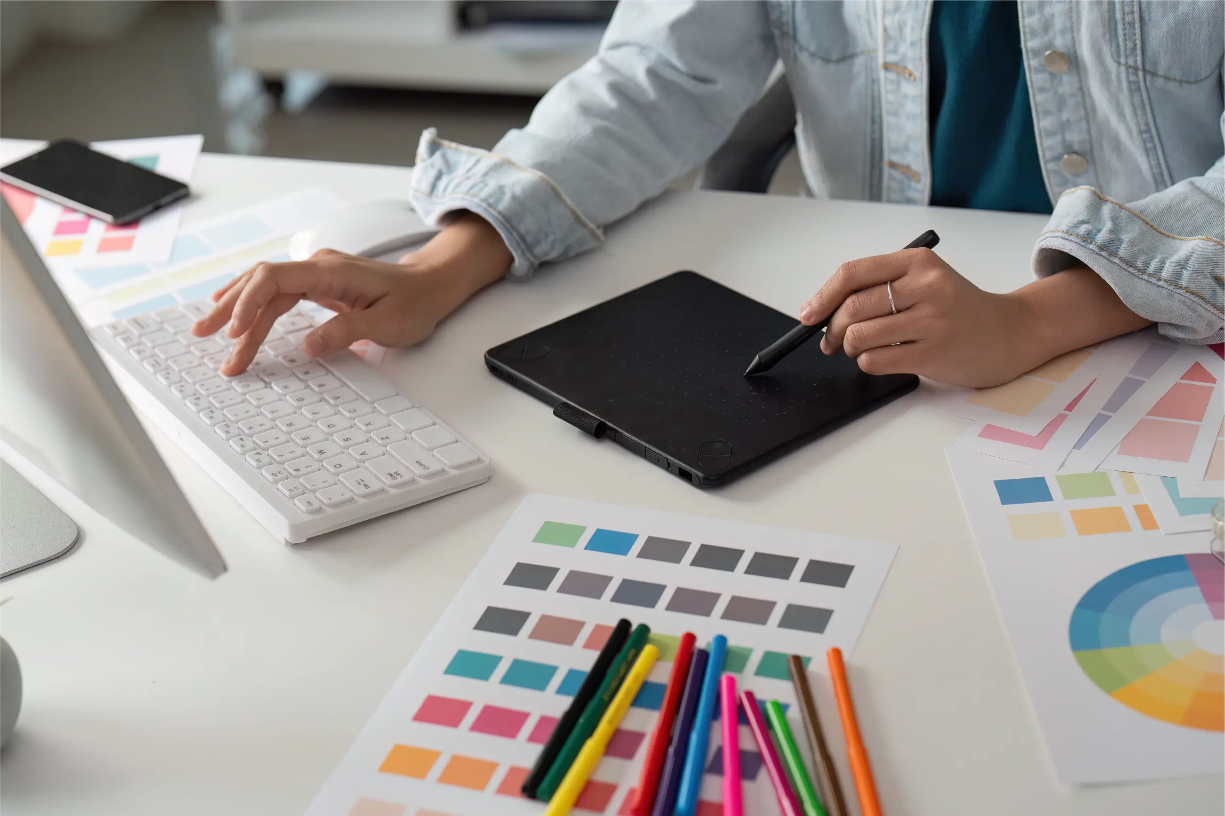 JOB VACANCY images_Junior Graphic Designer